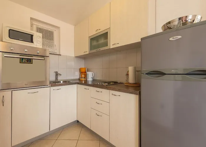 Sibenska Vi Apartamento *