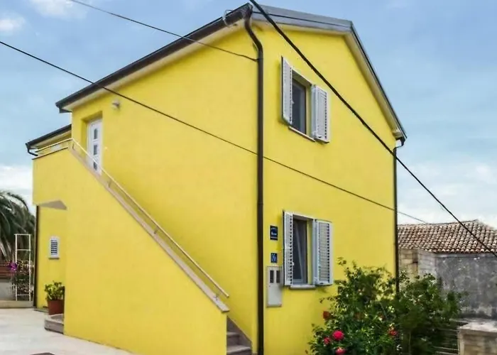 Sibenska Vi Apartment *